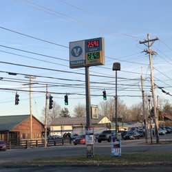 Valero - Street sign