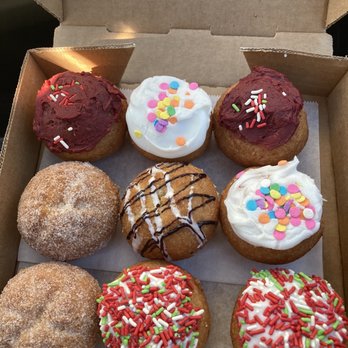 Da Vinci's Donuts - "Da Vinci's Half": Red Velvet, Birthday Cake, Cinnamon Sugar, Cream, and Holiday Sprinkles - Donuts Near Me - Sandy Springs, Georgia Da Vinci's Donuts - "Da Vinci's Half": Red Velvet, Birthday Cake, Cinnamon Sugar, Cream, and Holiday Sprinkles - Donuts Near Me - Sandy Springs, Georgia