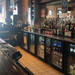 River Rocks Bar and Grill - Bar area