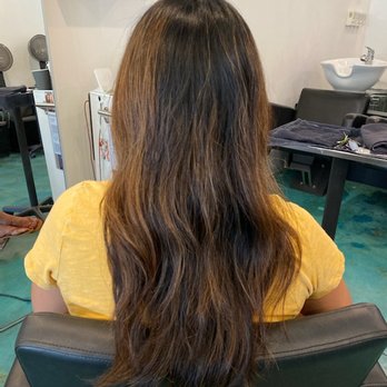 D Salon - Before picture, previously done by hairdresser on Melrose I was not very happy with this. - Hair Salons Near Me - Riverside, California