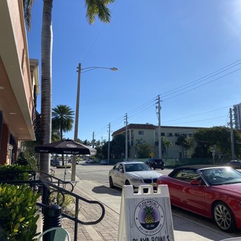 Playa Bowls - outside view - Acai Bowls Near Me - Boca Raton, Florida Playa Bowls - outside view - Acai Bowls Near Me - Boca Raton, Florida