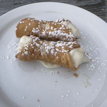 Crust Simply Italian - Cannoli - Pizza Near Me - Gilbert, Arizona Crust Simply Italian - Cannoli - Pizza Near Me - Gilbert, Arizona