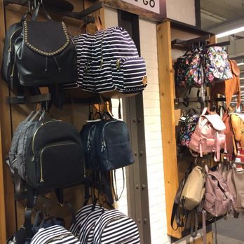 DSW - 04/28/18 - Shoe Stores Near Me - New York, New York
