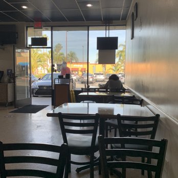 Bagel City Cafe - Seating area - Coffee & Tea Near Me - Huntington Beach, California