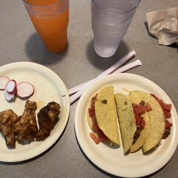 Happy Joe's - Taco Monday with a couple of drummies  10/20/2025 - Pizza Near Me - Ottumwa, Iowa