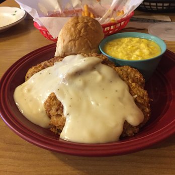 EJs Cotton Pickin Dive - Chicken fried steak with mashed potatoes & cream corn - American Near Me - Stanton, Texas