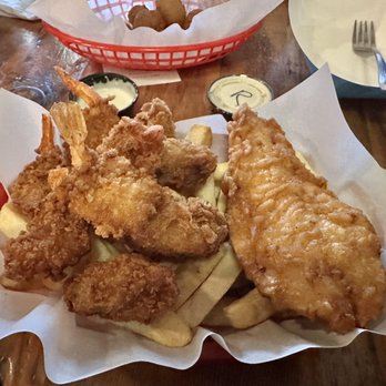 Camelot Fish & Chips - Fish, shrimp and oysters - Seafood Near Me - Pacifica, California Camelot Fish & Chips - Fish, shrimp and oysters - Seafood Near Me - Pacifica, California