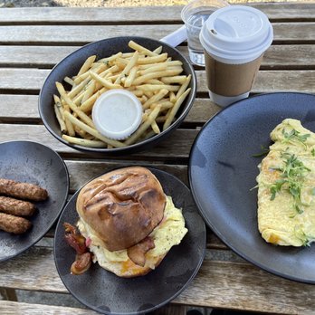 Lost Parrot Cafe - Breakfast & Brunch Near Me - South Pasadena, California