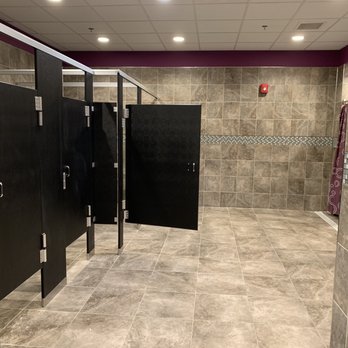 Planet Fitness - women's locker room - Gyms Near Me - Sterling, Virginia Planet Fitness - women's locker room - Gyms Near Me - Sterling, Virginia