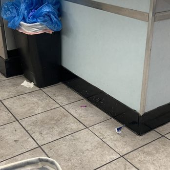 Happy Bubbles Laundry - Full trash - Laundry Services Near Me - North Hollywood, California Happy Bubbles Laundry - Full trash - Laundry Services Near Me - North Hollywood, California