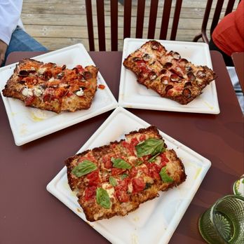 De La Nonna Big Bear - Margarita pizza, pepperoni & pepperoni Nonna style - Pizza Near Me - Big Bear Lake, California De La Nonna Big Bear - Margarita pizza, pepperoni & pepperoni Nonna style - Pizza Near Me - Big Bear Lake, California