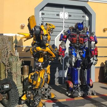 Universal Studios Hollywood - Transformers it's more than meets the line trying to get in the ride. - Amusement Parks Near Me - Universal City, California Universal Studios Hollywood - Transformers it's more than meets the line trying to get in the ride. - Amusement Parks Near Me - Universal City, California