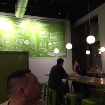 6-1-Pho - Dining room - Vietnamese Near Me - Columbus, Ohio