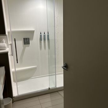 Courtyard by Marriott Houston Intercontinental Airport - Hotels Near Me - Houston, Texas
