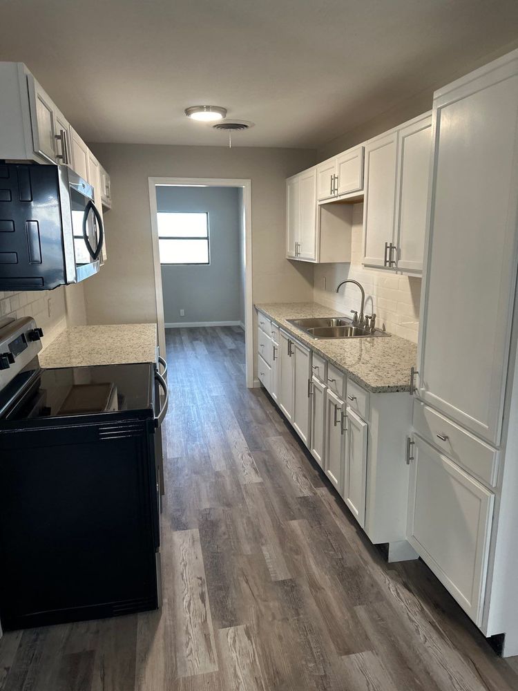 Slide of Luna Endeavors