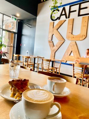 Café Kuya by null