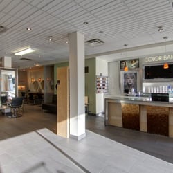Valentino's Hairstyling Academy - Academy Floor