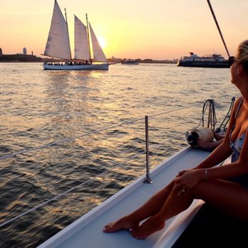 True Sailing NYC - Sunset sail with True Sailing - Sailing Near Me - New York, New York True Sailing NYC - Sunset sail with True Sailing - Sailing Near Me - New York, New York