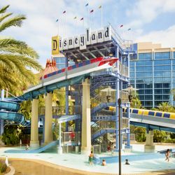 Disneyland Hotel - Disneyland Hotel