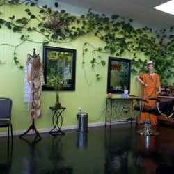 Nargis Eyebrow Threading & Henna Salon