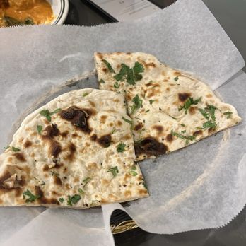 Tandoor Palace - Garlic Naan - Indian Near Me - San Antonio, Texas