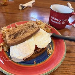 Old Glory Cafe - Egg sandwich with hashbrowns.