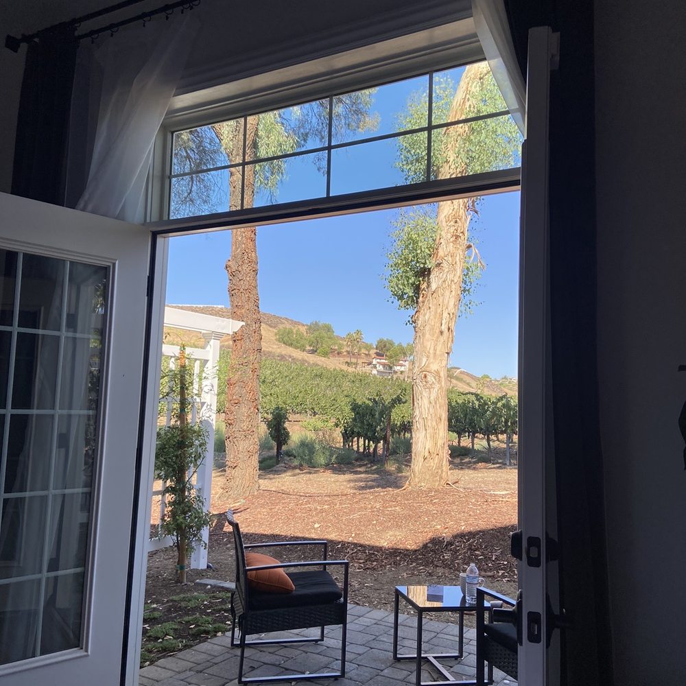 The Vine House Bed & Breakfast - Bed & Breakfast Near Me - Temecula, California