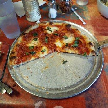 Capo's Pizza II - Pepperoni Napolitano - Pizza Near Me - Geneva, Ohio Capo's Pizza II - Pepperoni Napolitano - Pizza Near Me - Geneva, Ohio