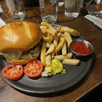Midway Mercantile - Cheeseburger - New American Near Me - Midway, Utah Midway Mercantile - Cheeseburger - New American Near Me - Midway, Utah