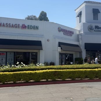 Ululani's - Store front inside a strip mall - Shaved Ice Near Me - Chula Vista, California