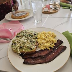 The Southern Baking - Avocado toast with scrambled eggs and honey glazed maple  bacon.  Super  yummy!