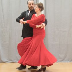 Dance Forever - Learn to dance in group dance classes at Dance Forever where the friendly, patient, knowledgeable and trustworthy professionals teach.