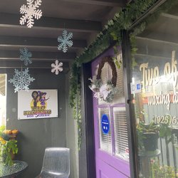 Two Of Wands Waxing & Skincare - Outside pic of salon