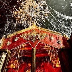 Don’t Look Under The Bed Haunted Escape