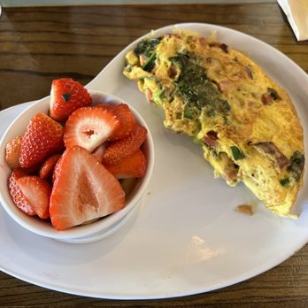 Two Chicks Cafe - Breakfast & Brunch Near Me - New Orleans, Louisiana