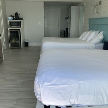 Falmouth Tides - The room - Hotels Near Me - Falmouth, Massachusetts