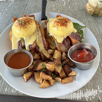 Loading Gastrobrunch - Candied Bacon Benedict - Breakfast & Brunch Near Me - St Cloud, Florida