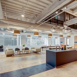 Cue - Common desk and work areas