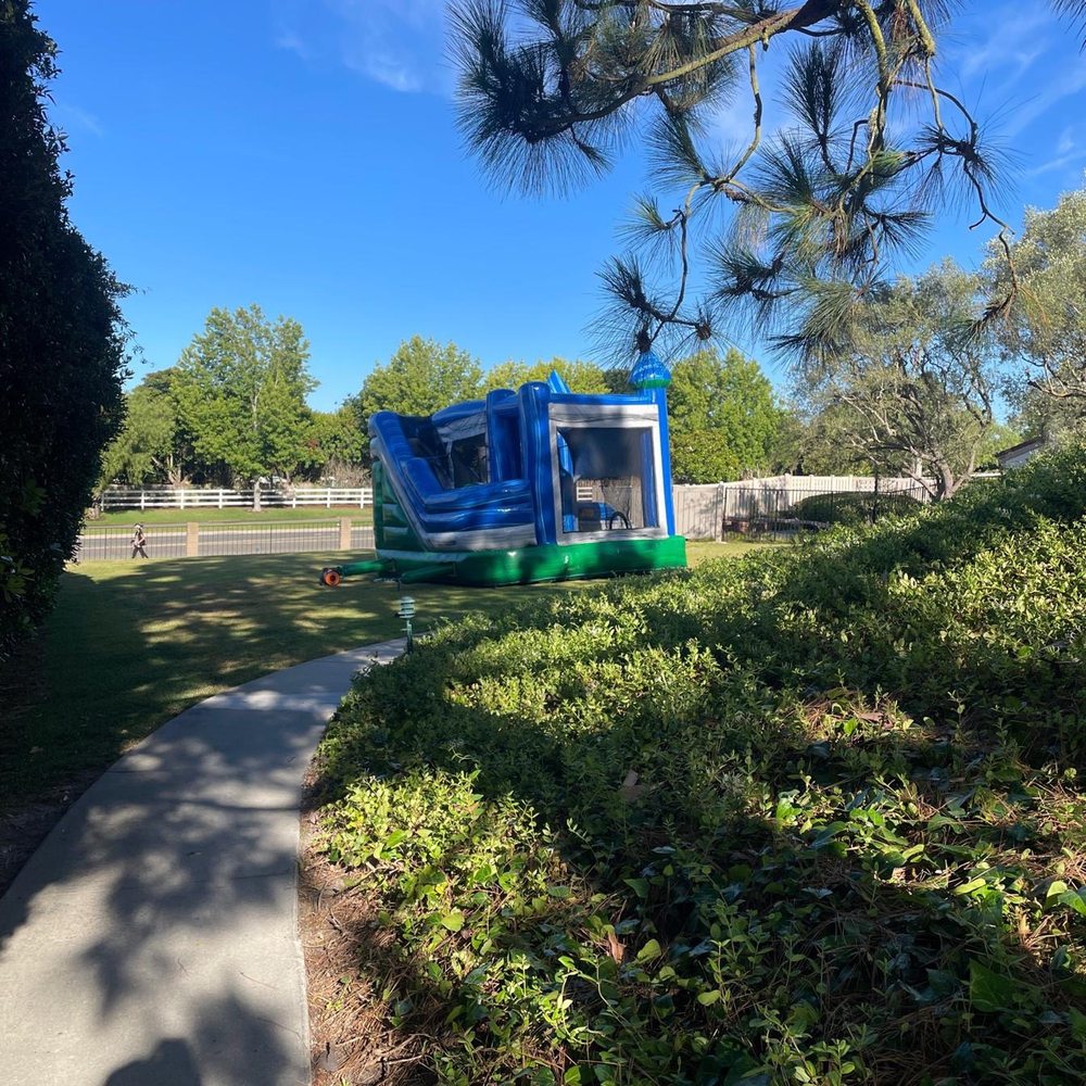 Cal Jump - Bounce house ready to go. - Bounce House Rentals Near Me - Redondo Beach, California Cal Jump - Bounce house ready to go. - Bounce House Rentals Near Me - Redondo Beach, California