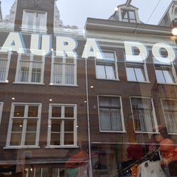 Laura Dols