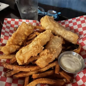 4118 Kitchen+Bar - Fish and chips - New American Near Me - Highlands, North Carolina 4118 Kitchen+Bar - Fish and chips - New American Near Me - Highlands, North Carolina