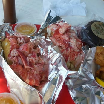 Red's Eats - Lobster roll? Lobster roll. - Seafood Near Me - Wiscasset, Maine Red's Eats - Lobster roll? Lobster roll. - Seafood Near Me - Wiscasset, Maine
