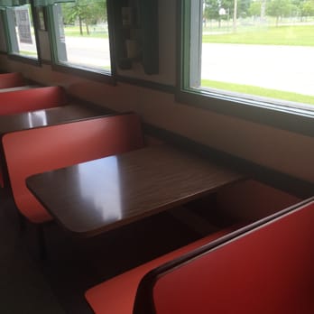 Starbuck's - Ice Cream & Frozen Yogurt Near Me - Nevada, Iowa