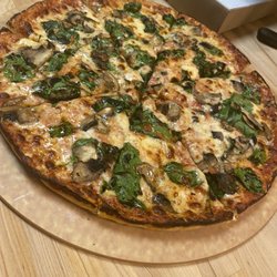 57 Lincoln Kitchen - Spinach and mushroom pizza