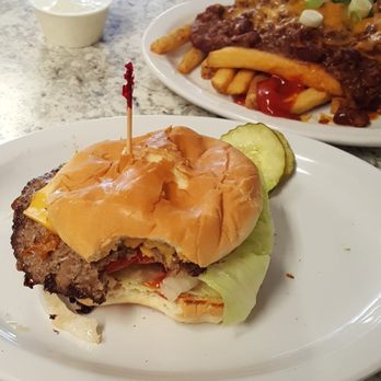 The Stilly Diner - Small bite burger and chili cheese fries with ranch - American Near Me - Arlington, Washington The Stilly Diner - Small bite burger and chili cheese fries with ranch - American Near Me - Arlington, Washington