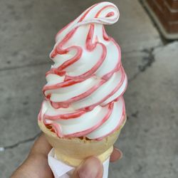 Brett's Ice Cream - Strawberry soft serve flavour burst