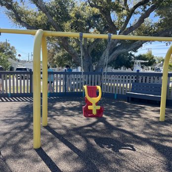 Shevans Park - Swings - Parks Near Me - Morehead City, North Carolina