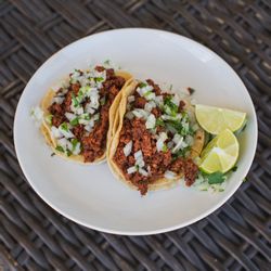 Tacos El Azteca - Tacos de Chorizo
