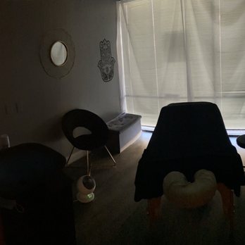 Royalaxation Massage - Treatment room - Massage Therapy Near Me - Stockton, California Royalaxation Massage - Treatment room - Massage Therapy Near Me - Stockton, California