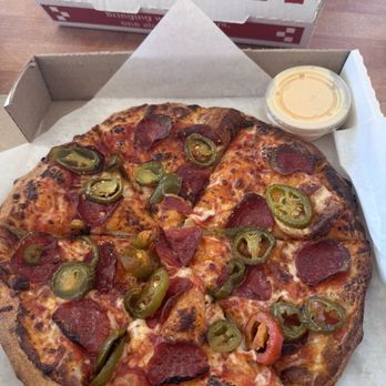 Mondo Pizza - Pepperoni jalapeños - Pizza Near Me - Dallas, Texas Mondo Pizza - Pepperoni jalapeños - Pizza Near Me - Dallas, Texas